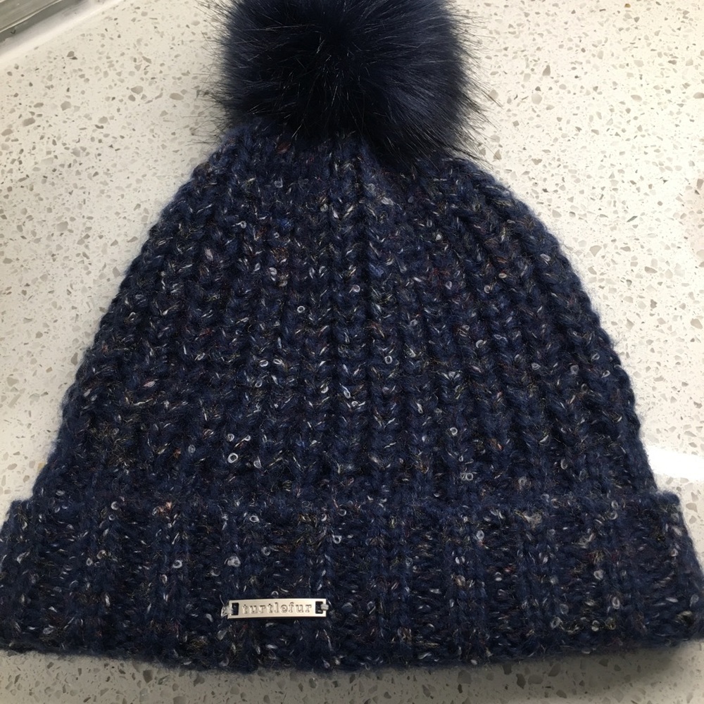 Turtlefur Pom Pom Knited Hat